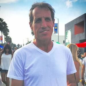 Meet your Posher, Stuart